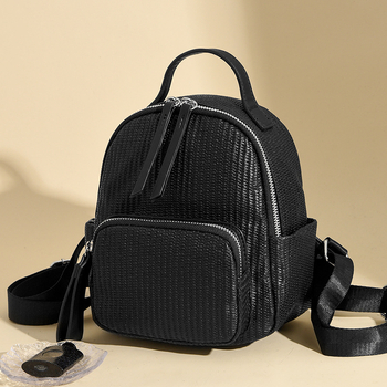 Női hátizsák Oxford anyagból, cipzáros zárás, telefonrekesz, poliészter bélés, belső zseb