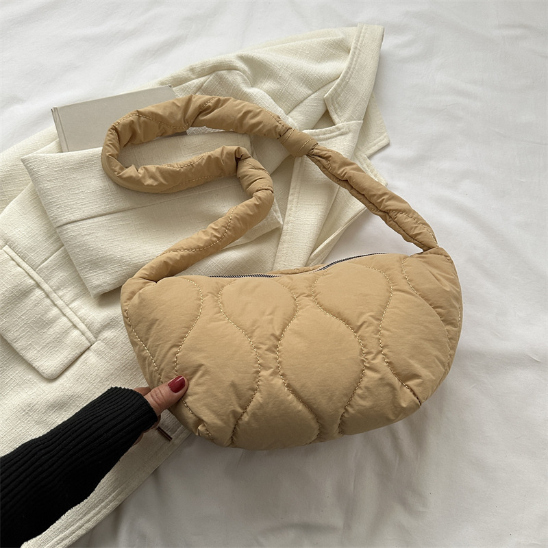 Női crossbody válltáska, utcai stílus, Oxford anyag, vízszintes négyzet alak, cipzáras nyitás, belső zseb a telefonhoz