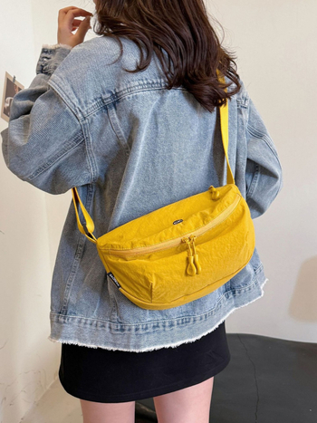 Najlon torbica za nošenje preko ramena, stil uličnog trenda, Saddle Bag, zatvaranje na zip, trodimenzionalni vanjski dio