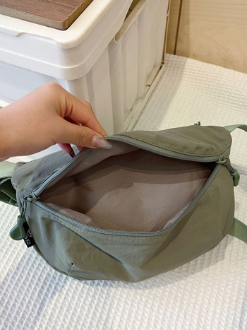 Najlon torbica za nošenje preko ramena, stil uličnog trenda, Saddle Bag, zatvaranje na zip, trodimenzionalni vanjski dio