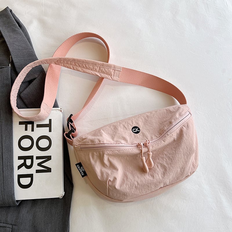 Najlon torbica za nošenje preko ramena, stil uličnog trenda, Saddle Bag, zatvaranje na zip, trodimenzionalni vanjski dio