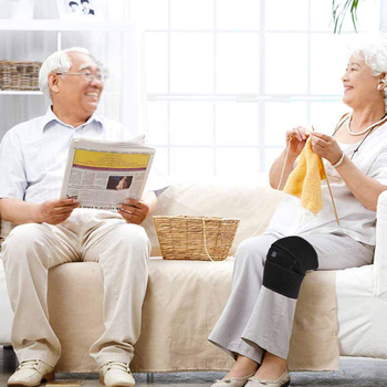 Bandă de încălzire pentru genunchi cu alimentare USB, control în 3 trepte al temperaturii, încălzire la 60°C, neopren + țesătură OK, CE