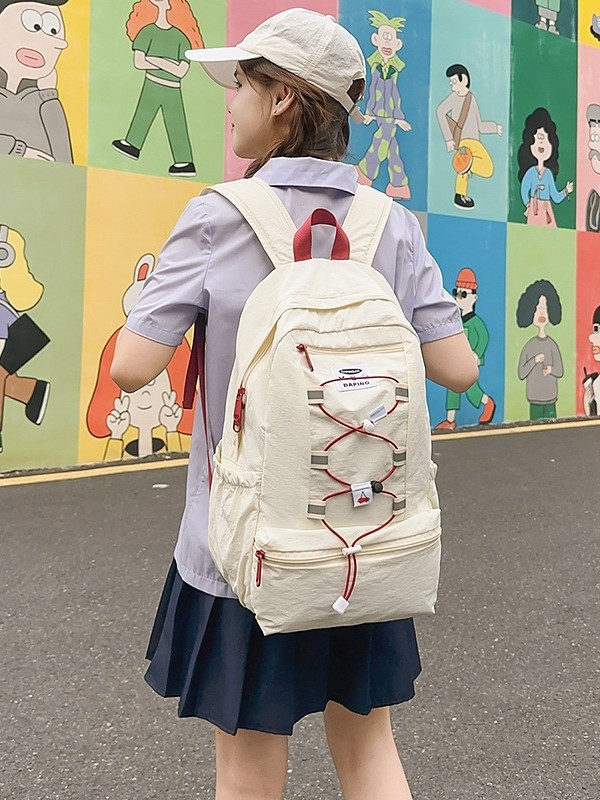 Unisex nylon ruksak, kapacitet 20-35 L, kompatibilan s 14-inčnim prijenosnikom, proširiv, zakrivljene naramenice