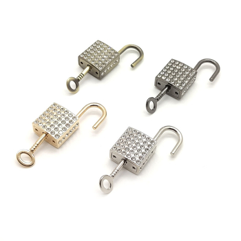 Somas atslēga - cinka sakausējums, ar diamantu inkrustācijām, pret zādzībām, ceļojumu piederums ar street-fashion stilu