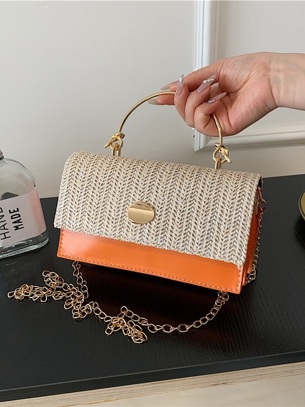 Torba od slame u gradskom stilu, četvrtastog oblika, zatvaranje klapnom, jedna naramenica, džep za mobitel