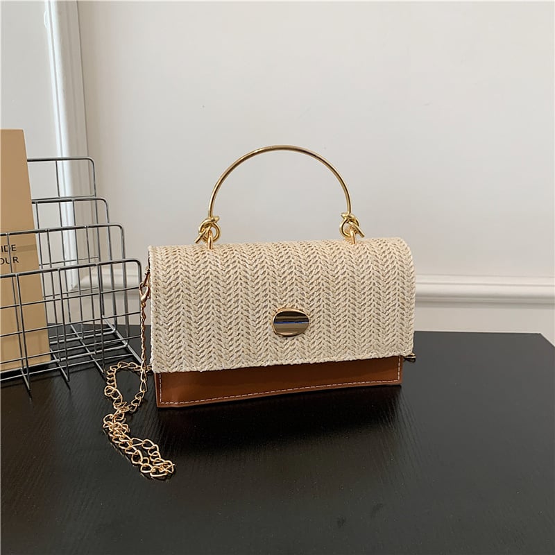 Torba od slame u gradskom stilu, četvrtastog oblika, zatvaranje klapnom, jedna naramenica, džep za mobitel