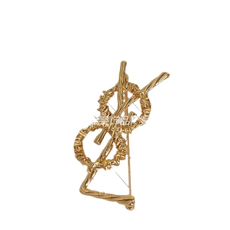 Bakrena broš s geometrijsko-znakovnim dizajnom, elektroplakirani završetak, moderan sofisticiran stil