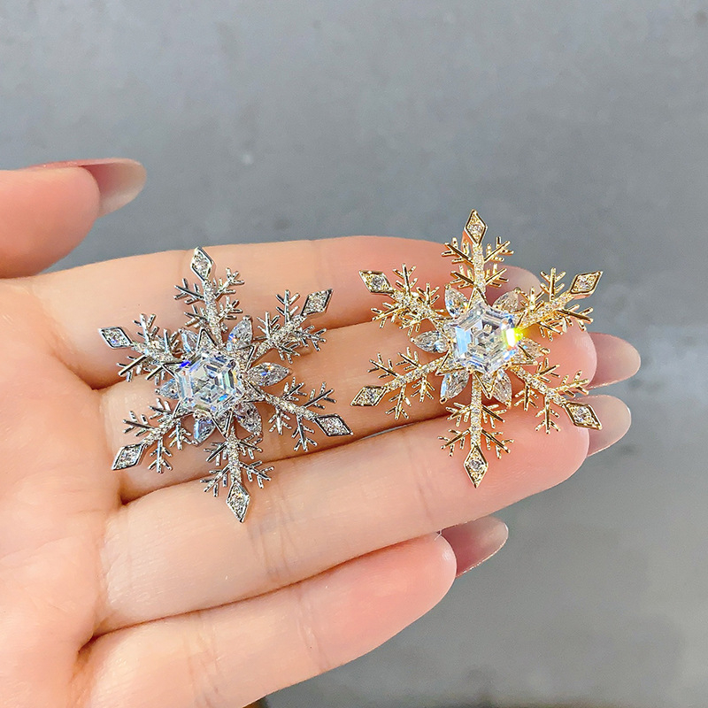 Kristalna snježinka broš - luksuzna ženska igla, korejski stil, s ugradnim kristalima, jesen 2024