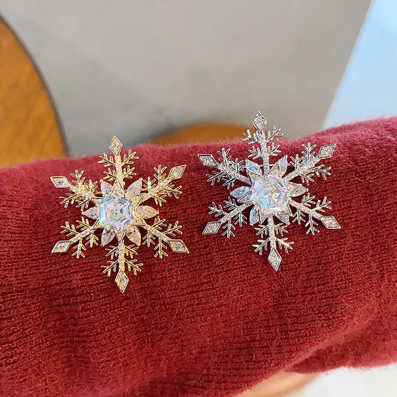 Kristalna snježinka broš - luksuzna ženska igla, korejski stil, s ugradnim kristalima, jesen 2024