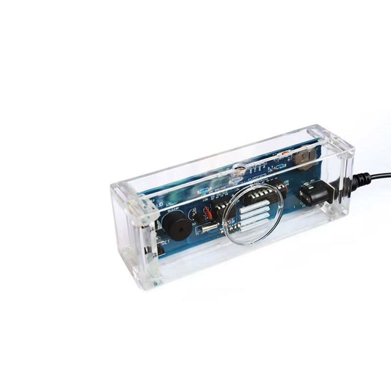 Sedmokolorni digitalni sat – DIY elektronički set s dijelovima i skupom komponenti za lemljenje