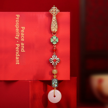 Brošňa v čínskej téme s geometrickým dizajnom, z meďe, elektroplatingová úprava (materiál: meď; štýl: čínsky; dizajn: geometrický; úprava: elektroplating)