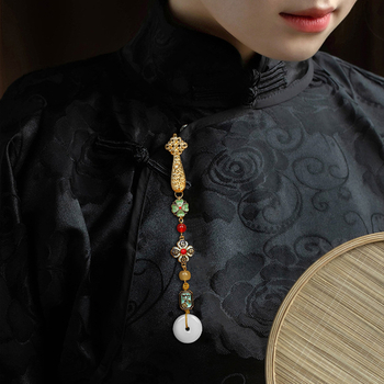 Brošňa v čínskej téme s geometrickým dizajnom, z meďe, elektroplatingová úprava (materiál: meď; štýl: čínsky; dizajn: geometrický; úprava: elektroplating)