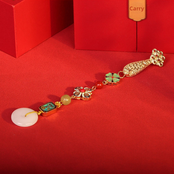 Brošňa v čínskej téme s geometrickým dizajnom, z meďe, elektroplatingová úprava (materiál: meď; štýl: čínsky; dizajn: geometrický; úprava: elektroplating)