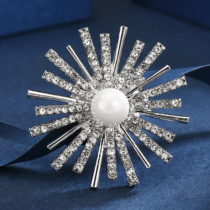 Broš zo zliatiny, vzor snehovej vločky, vysoká kvalita, perly a kryštály, diamantové opracovanie, kód xz201230, vhodné na svadbu a darček