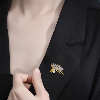 Broš od srebra 925, slatkovodna biser, lišćni dizajn, za žene