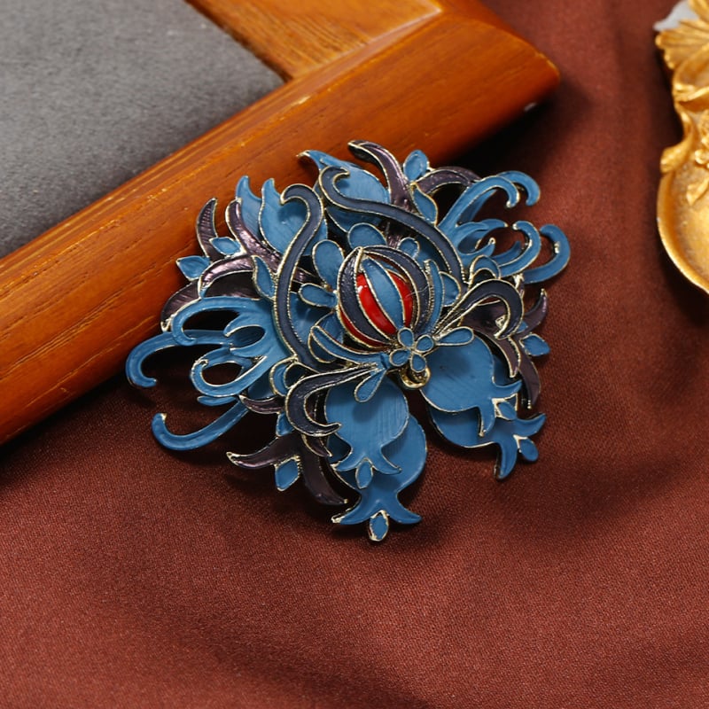 Brošňa zliatiny, geometrický dizajn, cloisonné motív, elektroplatovaný povrch, etno retro štýl