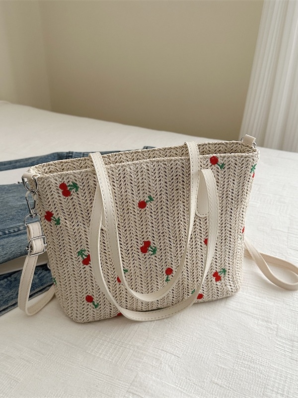 Pletena slamena crossbody torba, horizontalni kvadratni oblik, zatvaranje zipom, tri naramenice, otvoreni džep