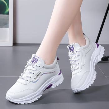 Спортни обувки за бягане – горна част от двуслойна телешка кожа, гумена подметка, кръгъл нос, нисък ток 1-3 см, връзки отпред