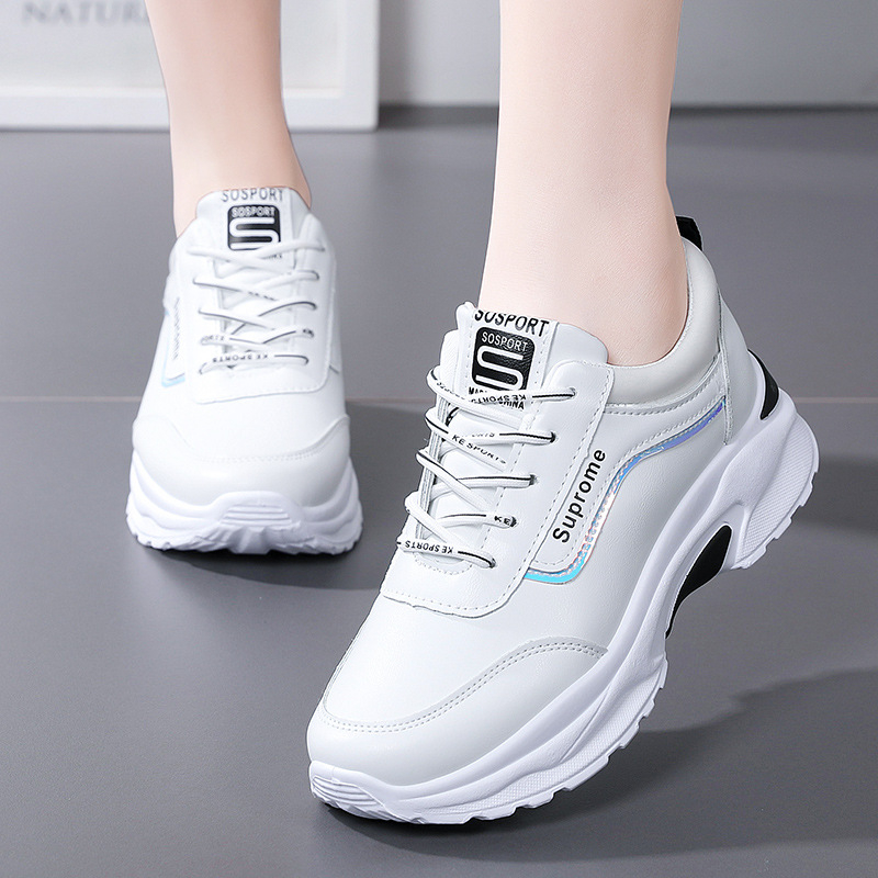 Спортни обувки за бягане – горна част от двуслойна телешка кожа, гумена подметка, кръгъл нос, нисък ток 1-3 см, връзки отпред