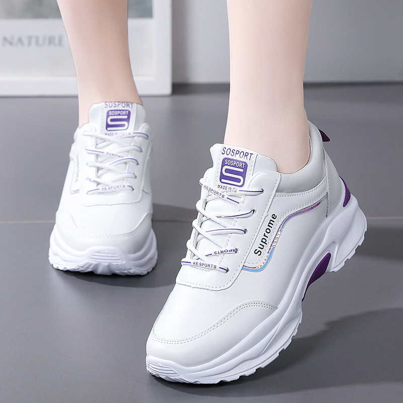 Спортни обувки за бягане – горна част от двуслойна телешка кожа, гумена подметка, кръгъл нос, нисък ток 1-3 см, връзки отпред