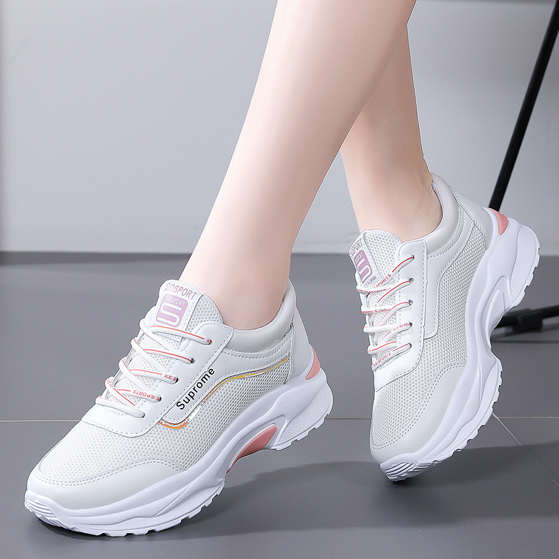 Спортни обувки за бягане – горна част от двуслойна телешка кожа, гумена подметка, кръгъл нос, нисък ток 1-3 см, връзки отпред