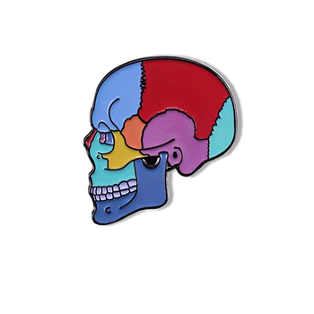 Fémpunk koponya kitűző zománc dizájnnal (anyag: fém; stílus: rajzfilmszereplők; kezelés: elektroplakálás; funkciók: dekoráció, ajándék, kettős használat)