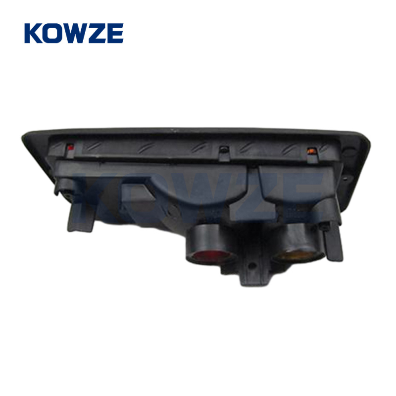 KOWZE Pajero 4D56 4M40 stražnje svjetlo za branik – lijevo i desno, MR124963 MB861939 / MR124964 MB861940