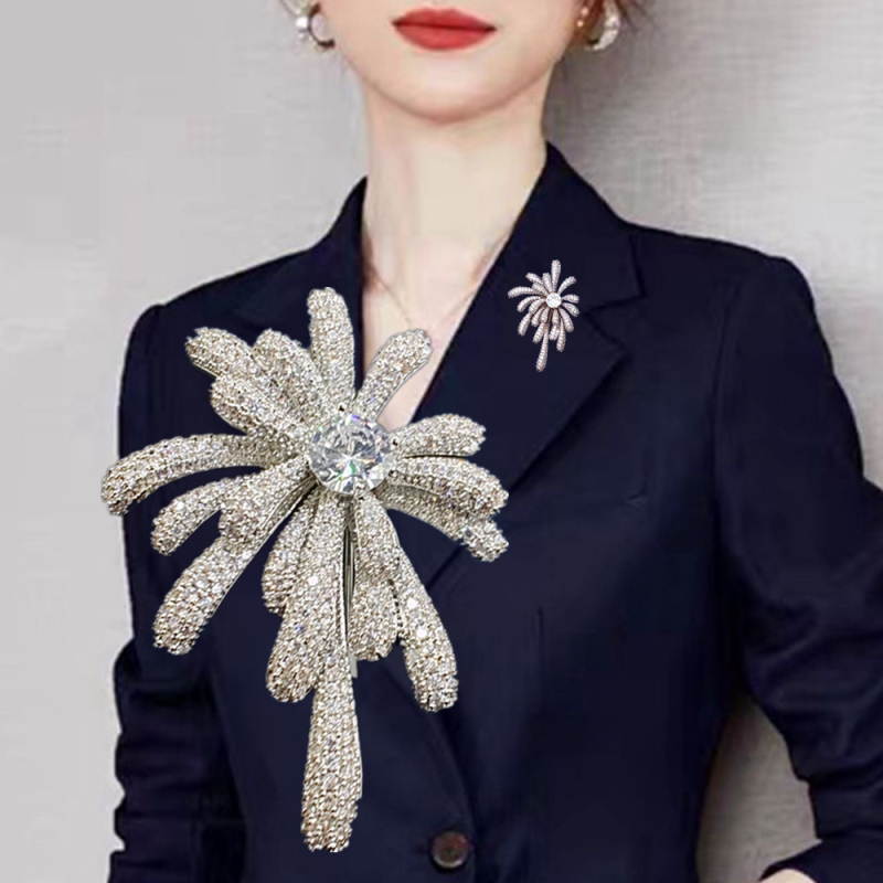 Meďová brošňa s inlaid zirkónom, dámsky štýl, univerzálny doplnok, s kovovým povrchom