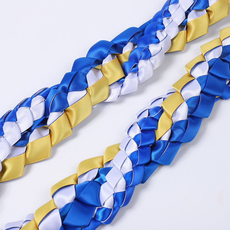 Colier cu panglică de absolvire și cunună de onoare – ediție transfrontalieră, iarnă 2025; Brand Nothing; Categorie sursă: Spot goods; pentru adulți