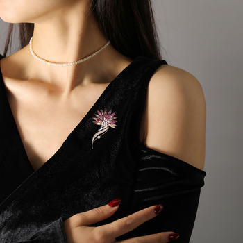 Xiliangfeizi meďová brošňa – sny gradientné kryštálové dymové kvety, elektroplatovaná povrchová úprava, dámsky módny doplnok na dekoráciu, model X6201-1-430