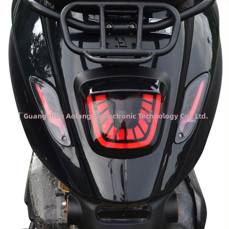 LED predné a zadné smerovky pre Vespa Sprint 50/125/150 (2014–2023), OT038, ABS, 12V
