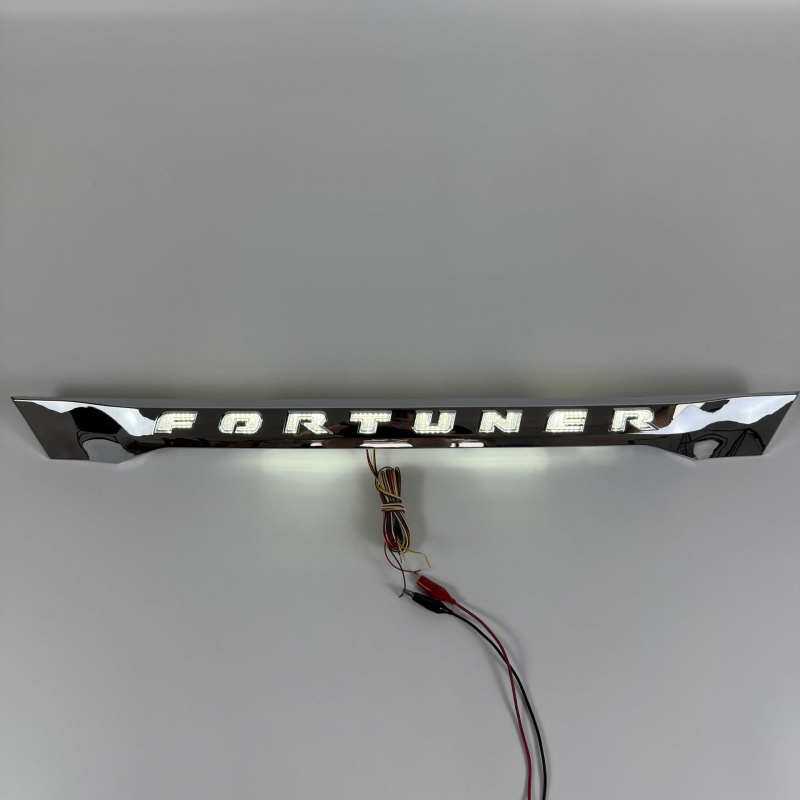 Toyota Fortuner 2012–2015 LED stražnja svjetla