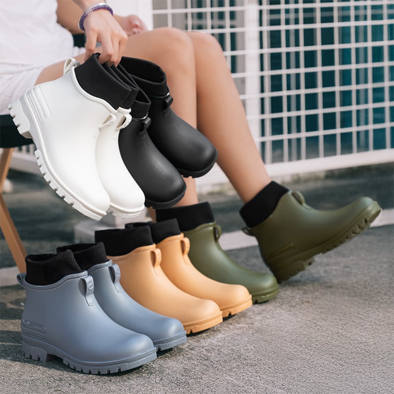 Ženske kišne čizme, PVC gornji dio, nizak cilindar, pet 1–3 cm, jednobojne, vodonepropusne