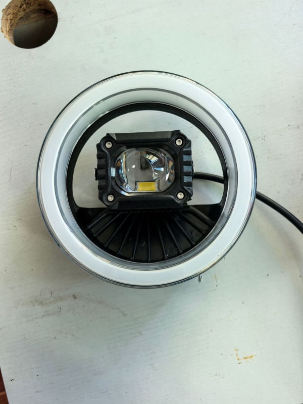 Φανάρι μοτοσικλέτας με τρεις φακούς — Αλουμινένιο περίβλημα, 20W, 9–30V, 6000 lm, IP67