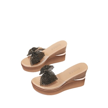 Papuci platformă wedge: partea superioară din plastic, talpă din material compozit, căptușeală din microfibră, închidere cu șiret