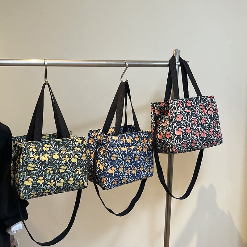 Anyuka crossbody táska, street style, poliészter, horizontális négyzet alakú, cipzáras nyitás, belső zsebek telefonhoz és dokumentumokhoz