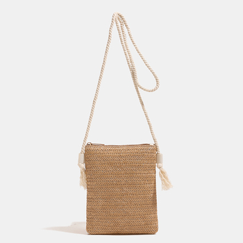 Szalmából készült váll- és keresztpántos táska, vertikális négyzetes formájú, irodalmi és nemzetiségi stílus, cipzár és telefonzseb