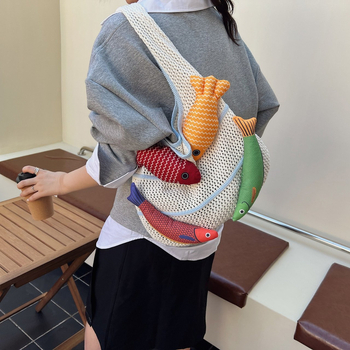 Láncos vállon átívelő tote táska pamut-lén anyagból, függőleges négyzet alak, cipzáros nyitás, poliészter bélés