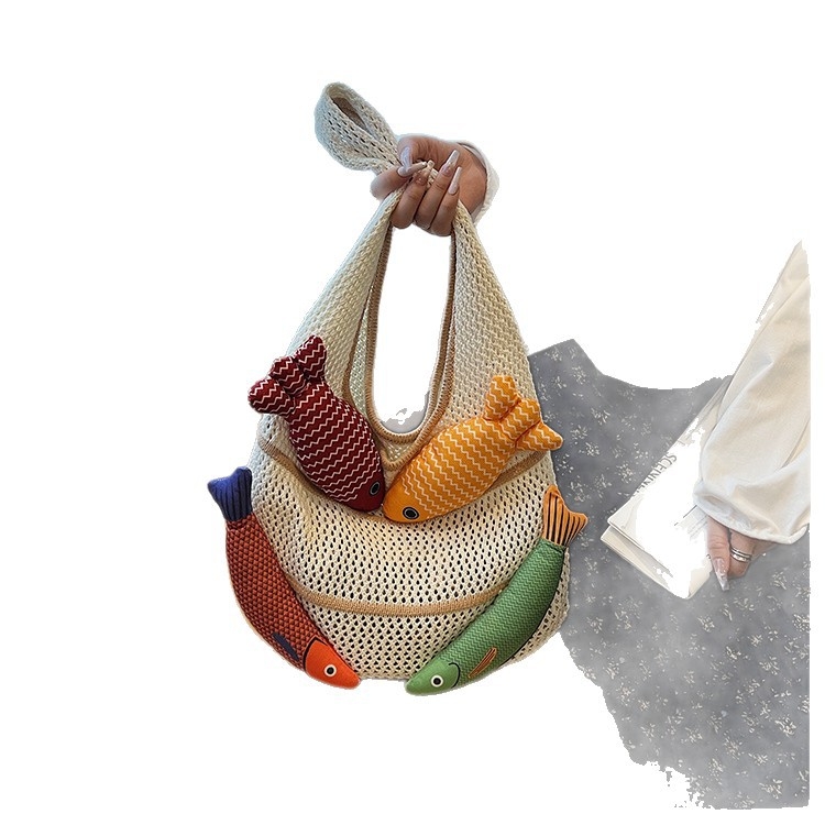 Láncos vállon átívelő tote táska pamut-lén anyagból, függőleges négyzet alak, cipzáros nyitás, poliészter bélés