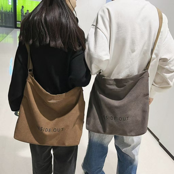 Кросбоди платнена чанта - унисекс стил, дишаща, принт с букви, подплата от платно