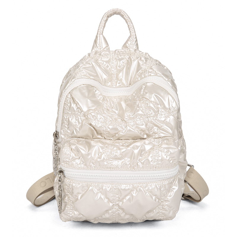 Rucsac cu aspect lucios plisat, design de tip cloud, capacitate mare pentru deplasări zilnice și școală (Material: Nylon; Captuseala: Poliester; Închidere: Fermoar; Buzunare interioare: buzunar cu fermoar, buzunar ID)
