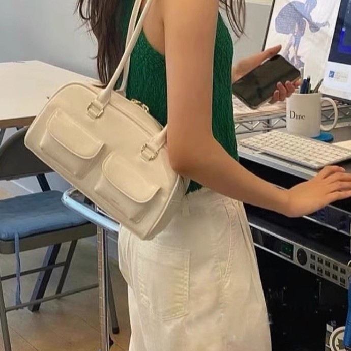 Boston táska városi egyszerűséggel, PU anyag, horizontális négyszögletes forma, cipzár