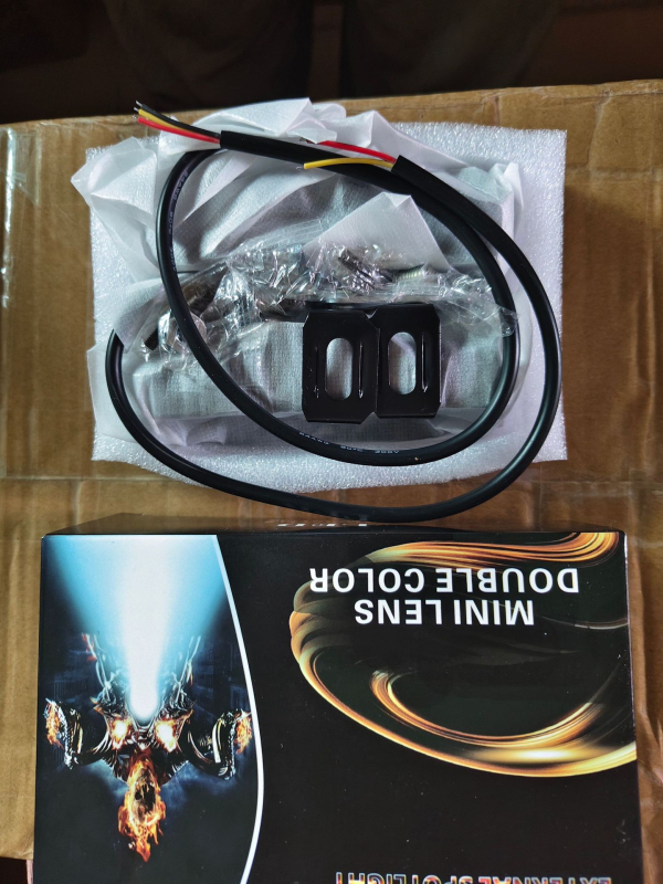 TCYATO Vanjski LED Projktor za Motocikl – Projektor sa Četiri Leće, Visok i Niži Snop, Aluminijsko Kućište, IP68, 12-80V, 20W