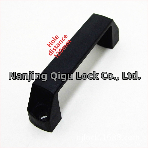 Qigu štvorhranná nylonová plastová rukoväť pre stroje - modely C90/C120/C180; Materiál: technická plastová; Určené pre elektromechanické zariadenia, elektrické skrine a stroje