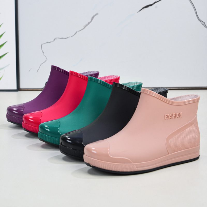 Ženske kišne čizme, vodootporne, protuklizne, gornji dio od PVC-a, niski 1-3 cm, slip-on