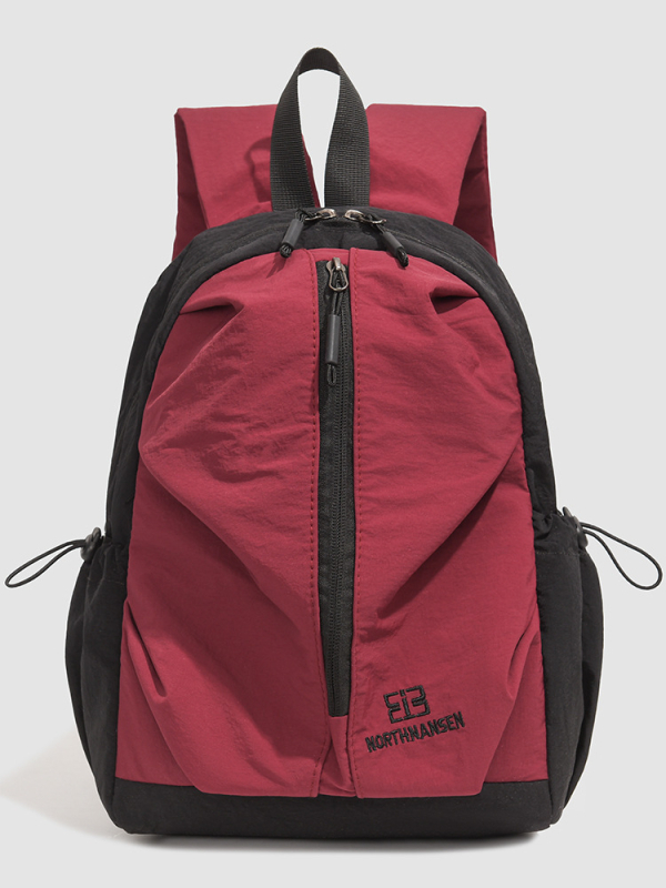 Nailona mugursoma brīvdienu un ceļojumu vajadzībām, lielas ietilpības, rāvējslēdzēja atvērums, iekšējās kabatas telefoniem un dokumentiem, laminēta rāvējslēdzēja kabata, elpojoša, rudens 2025