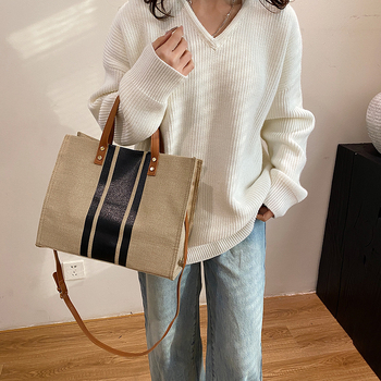 Дамска tote чанта с цип, памучно-ленен материал, хоризонтална квадратна форма, подплата полиестер, вътрешен джоб с цип и джоб за телефон