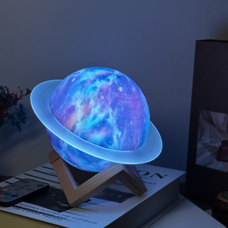 Bluetooth zvučnik LED lampom i dizajnom planete s prstenom, 5W, ugrađena baterija 1000–1200mAh, Bluetooth 5.0, 60Hz–15kHz, domet 10m