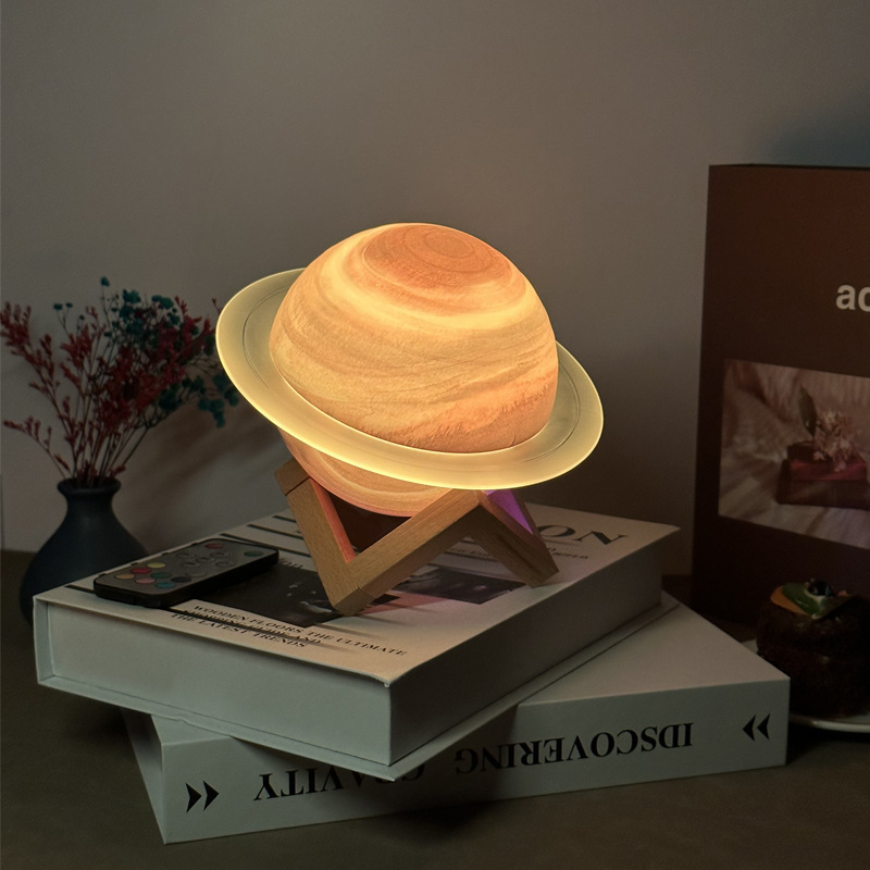 Bluetooth zvučnik LED lampom i dizajnom planete s prstenom, 5W, ugrađena baterija 1000–1200mAh, Bluetooth 5.0, 60Hz–15kHz, domet 10m
