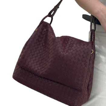 Gemansi szalma bucket táska, városi minimalist stílus, belső cipzáras zseb